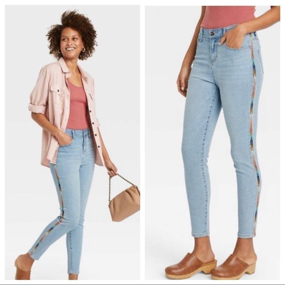 Women's Mid-Rise Embroidered Skinny Jeans - Knox Rose™ Light Wash Size 8.